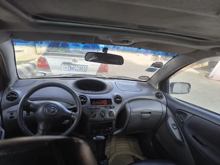 Toyota Vitz 2002 Automatic – photo 6