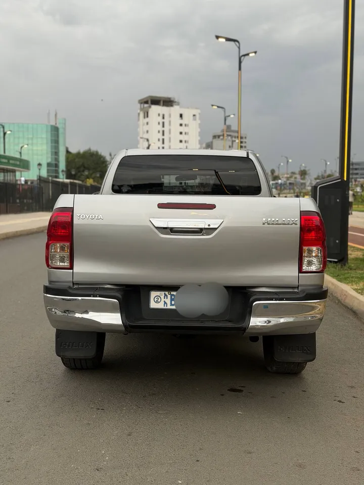 Toyota Revo King Cab 2017 Manual – photo 7