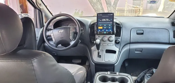Hyundai Starx 2011 Automatic – photo 4
