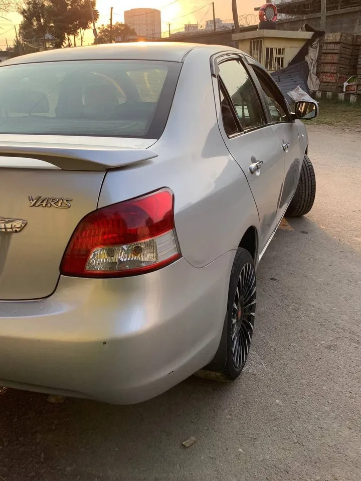 Toyota Yaris Sedan 2007 – photo 3