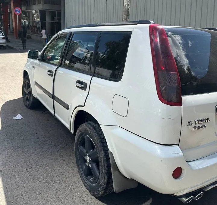 Nissan X-Trail 2009 SUV – photo 3