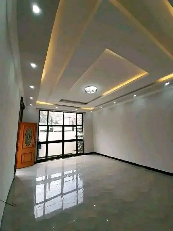 Modern 5 Bedroom Villa in Summit – photo 3