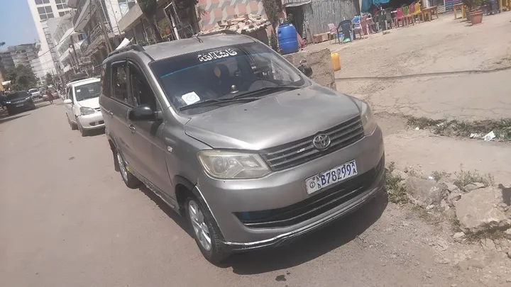 GLORY 2020 Petrol Manual Van – photo 4