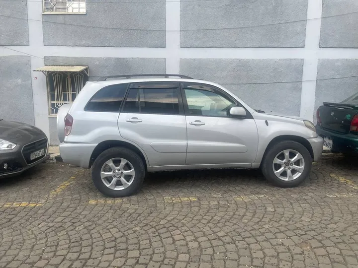 Toyota RAV4 2003 Automatic SUV – photo 3