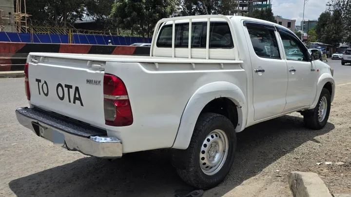 Toyota Hilux Double Cab 2011 – photo 3