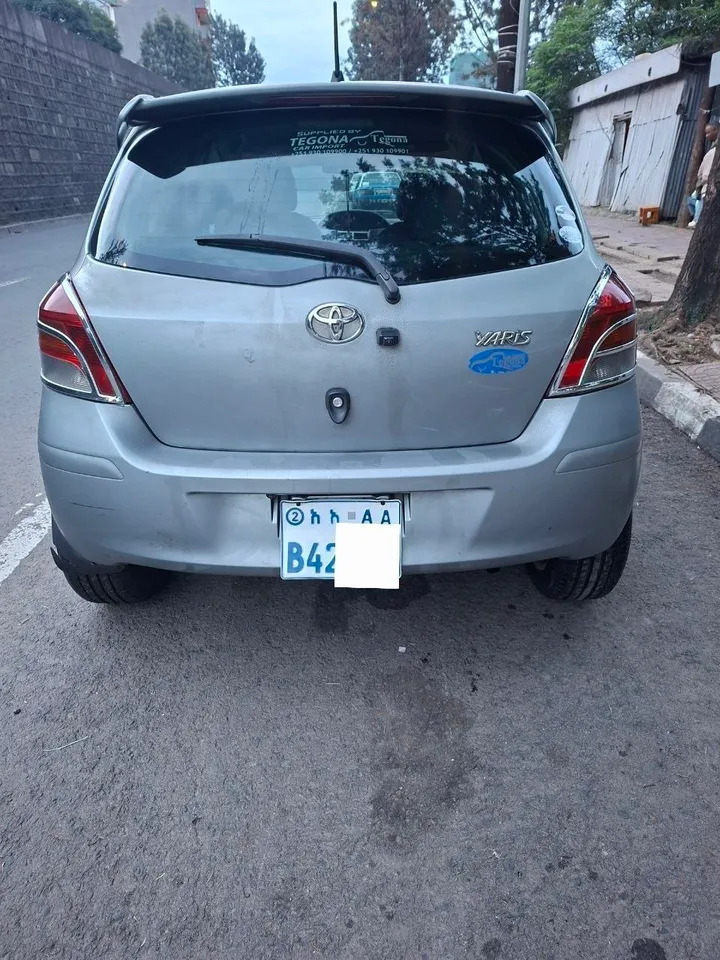 Toyota Yaris Compact Automatic 2008 – photo 7