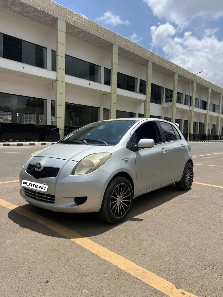 Toyota Compact 2007 Automatic Silver – photo 7
