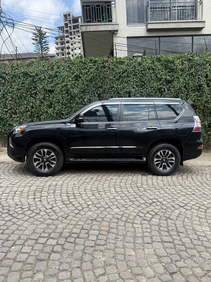 Toyota Lexus GX400 2018 SUV – photo 4