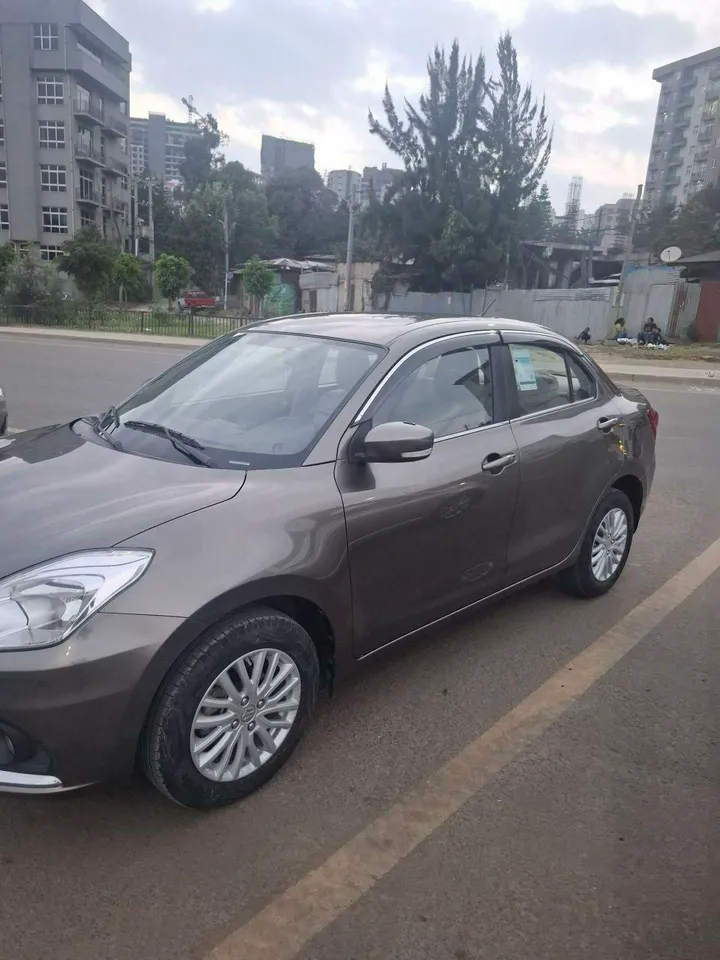 Suzuki Dzire 2023 Automatic 1.2L – photo 4