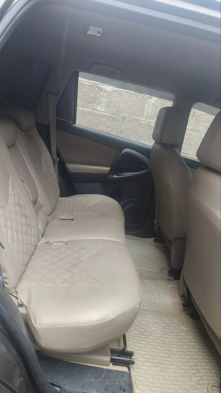 Toyota RAV4 2009 Automatic – photo 6