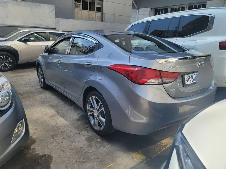 Hyundai Avante 2012 Automatic 1.6L – photo 3