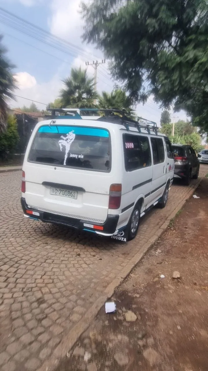 Toyota Hiace 5L 2002 Van – photo 6