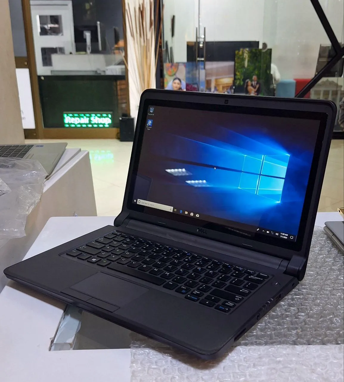 Dell Latitude i3 Touchscreen Laptop – photo 3