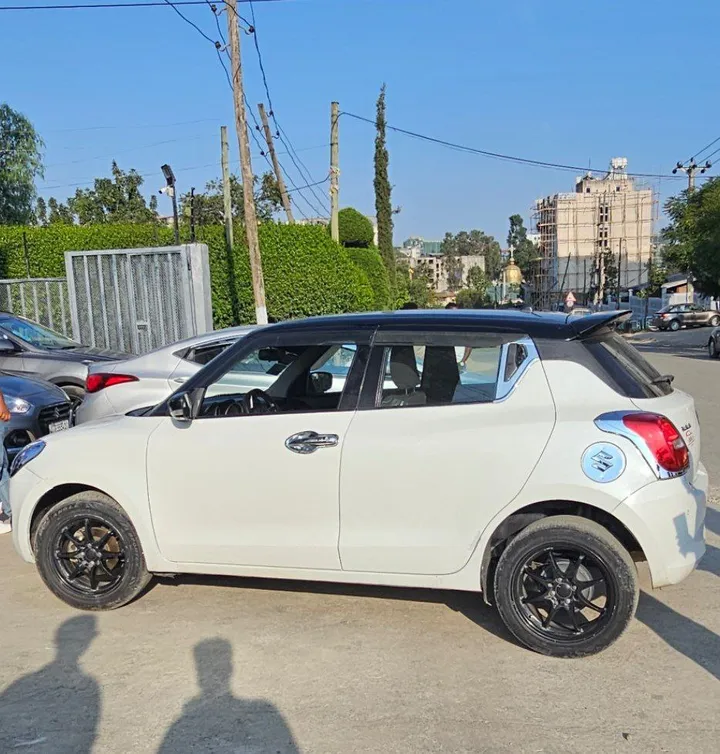 Suzuki Swift 2022 Automatic – photo 3