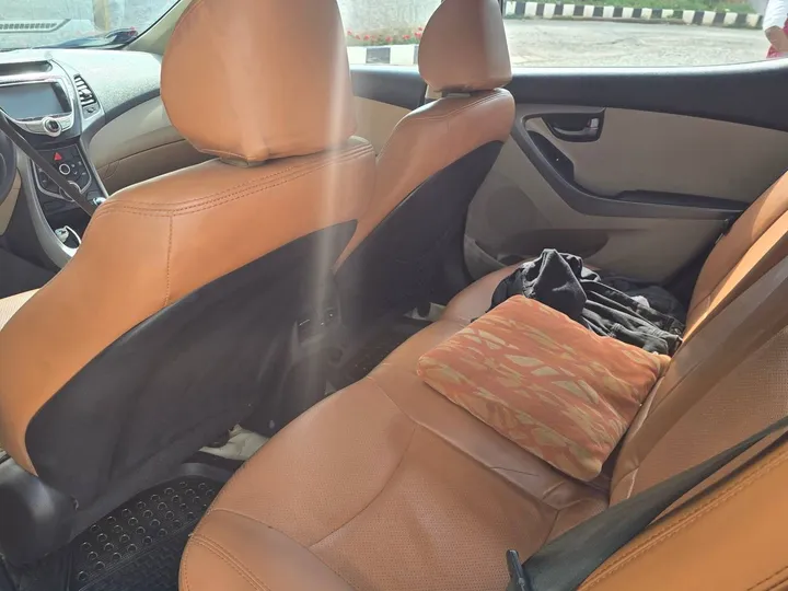 Hyundai Elantra 2014 Automatic – photo 3