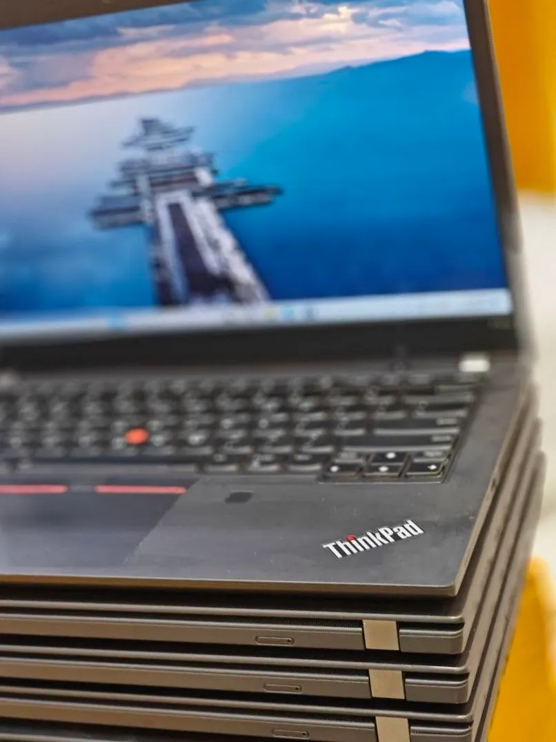 Lenovo ThinkPad P14s Workstation Laptop – photo 4