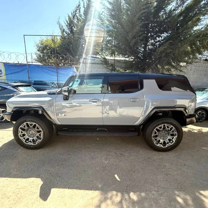 2025 GMC Hummer EV SUV – photo 4