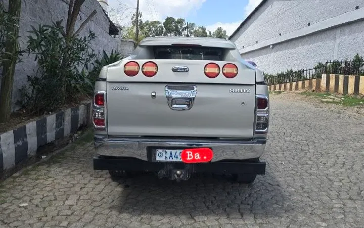 Toyota Hilux King Cab 2012 – photo 4