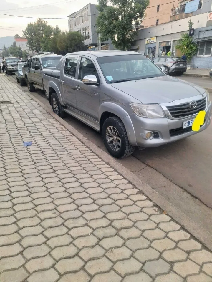 Toyota Hilux Double Cab 2015 – photo 4
