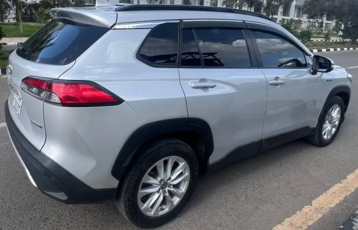 Toyota Corolla Cross Hybrid 2022 – photo 4