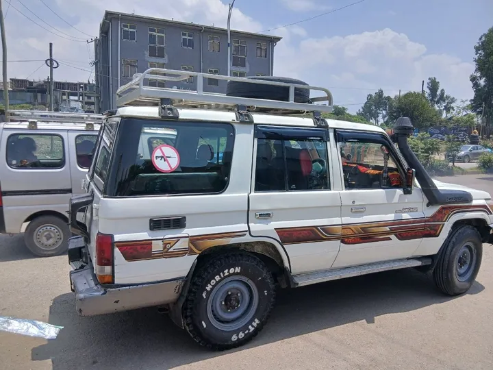 Toyota LandCruiser Mark II 2010 – photo 5