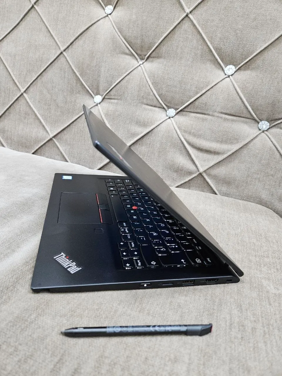 Lenovo ThinkPad Yoga X390 Laptop – photo 5