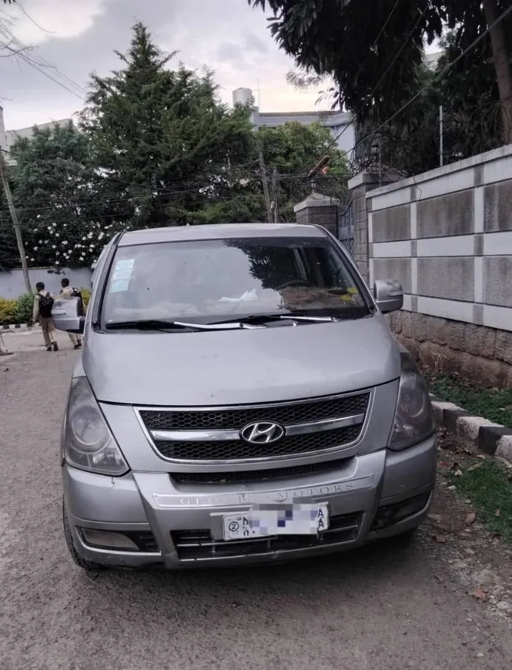 Hyundai Starex 2013 Automatic Van – photo 5