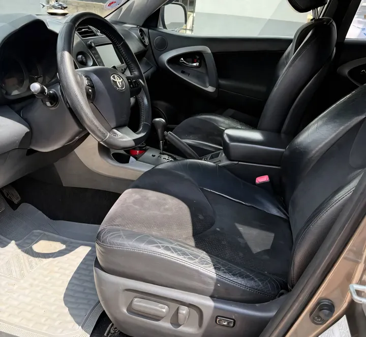 Toyota Rav4 2011 Automatic Full-Option – photo 4