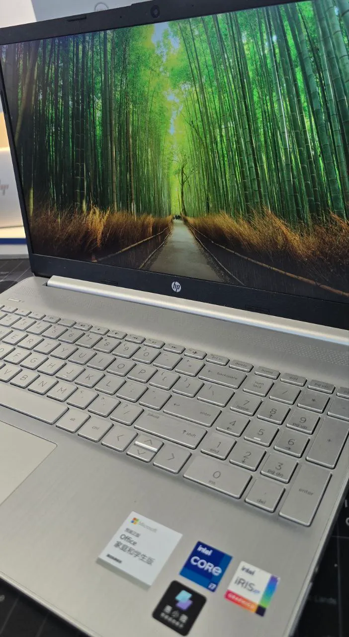 HP Notebook 12th Gen Core i7 – photo 3