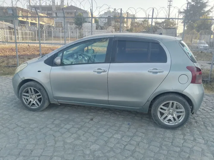 Toyota Yaris Compact 2005 – photo 8