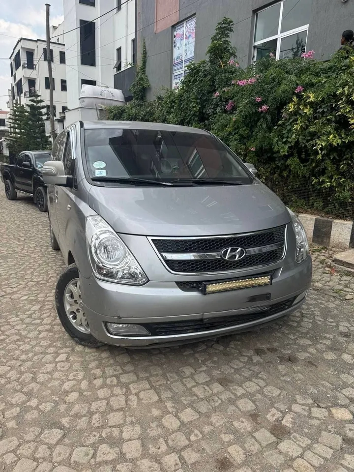 Hyundai Starex Minibus 2015 Diesel – photo 5