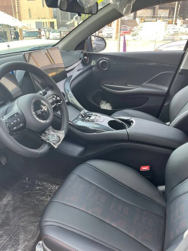 BYD e2 Flying Hatchback 2024 – photo 4