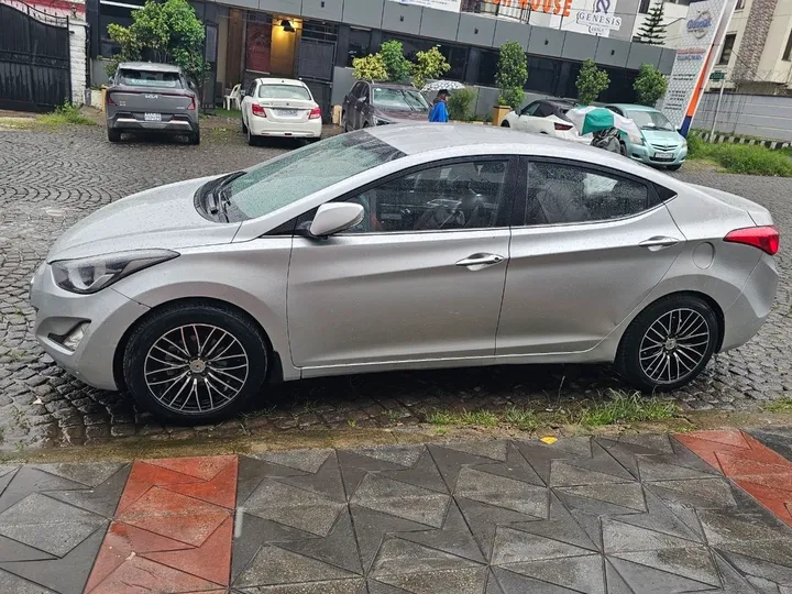 Hyundai Elantra 2015 Automatic – photo 6
