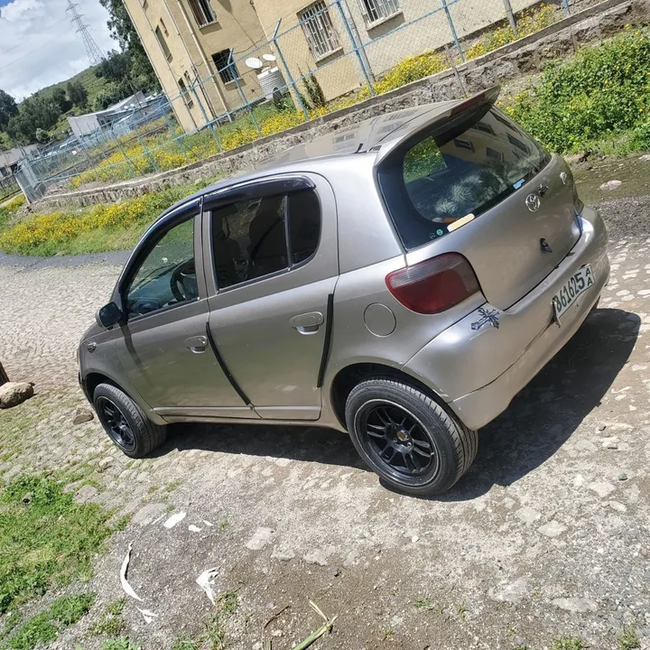 Toyota Vitz 2001 Automatic – photo 3