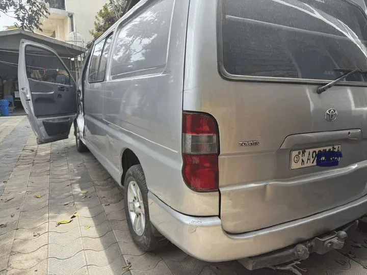 Toyota Hiace Dolphin 2007 Manual – photo 5