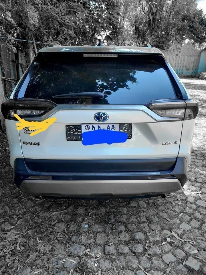 Toyota RAV4 Hybrid 2023 AWD – photo 4