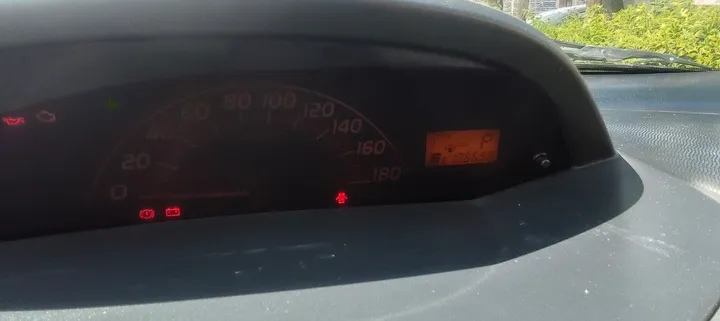 Toyota Yaris Compact 2008 – photo 8
