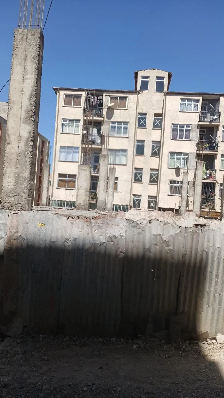 First Slab House for Sale in Summit – photo 3