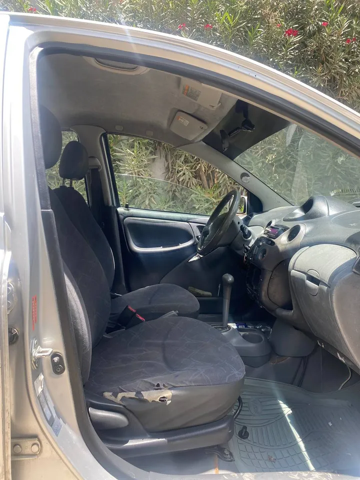 Toyota Vitz 2001 Automatic – photo 3