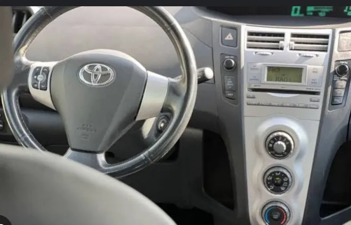 Toyota Yaris Compact 1.0L Manual – photo 7