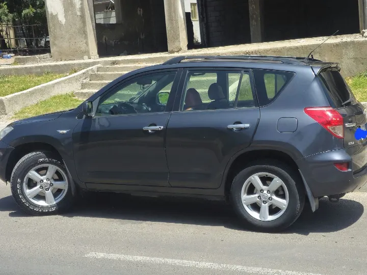 Toyota RAV-4 2008 AWD SUV – photo 5