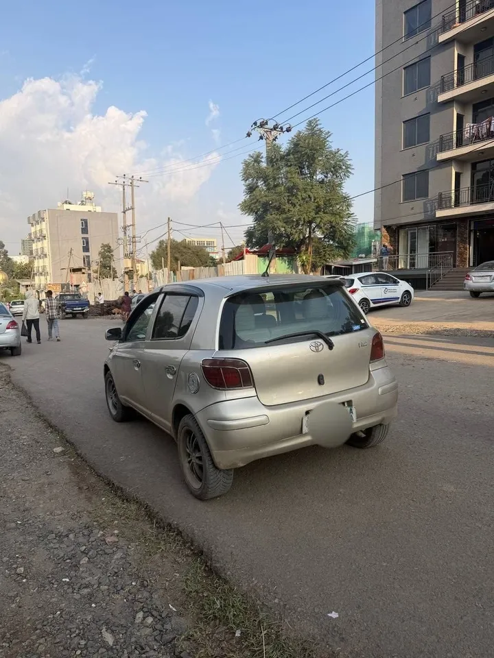 Toyota Vitz 2004 Automatic 1.0L – photo 3