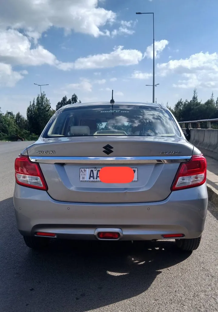 Suzuki Dzire 2022 Automatic – photo 4