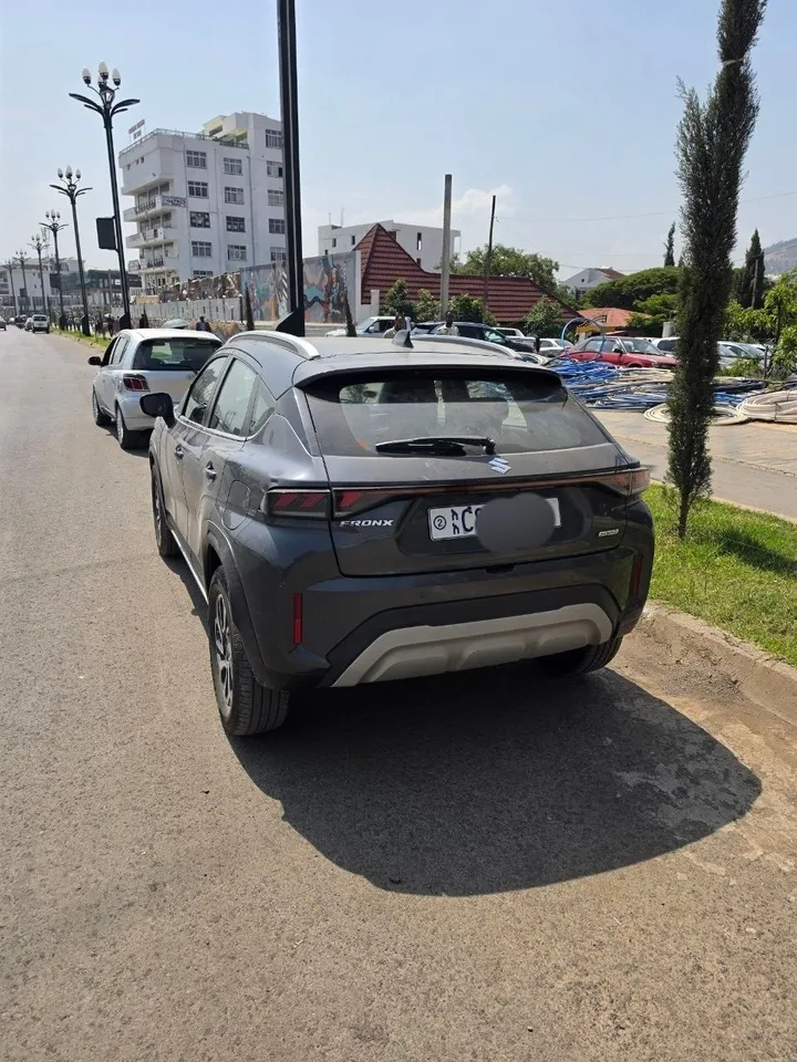 Suzuki Vitara Fronx Hybrid 2025 – photo 4