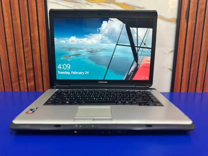 Toshiba Laptop 4GB RAM 160GB Storage – photo 6