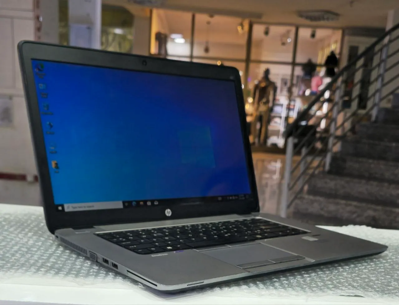 HP EliteBook 850 G1 Business Laptop – photo 4