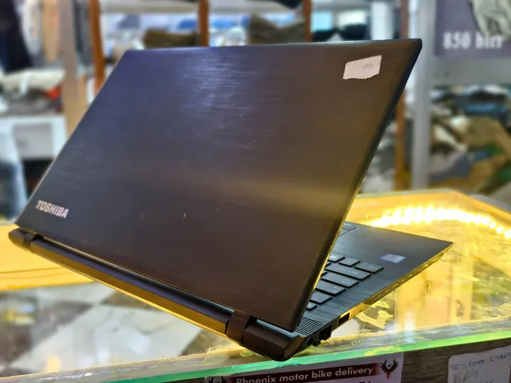 Toshiba Satellite C55 Core i5 Laptop – photo 3