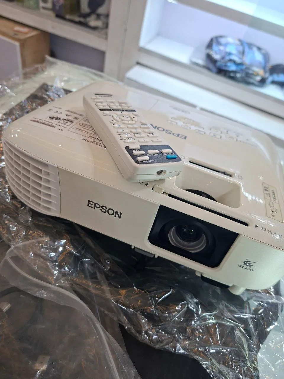 Brand New Epson CB-X49 Projector – photo 4