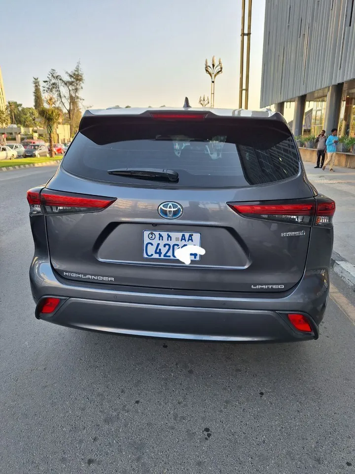 Toyota Highlander Limited Hybrid 2023 – photo 9
