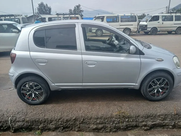 Toyota Vitz 2004 Automatic – photo 4